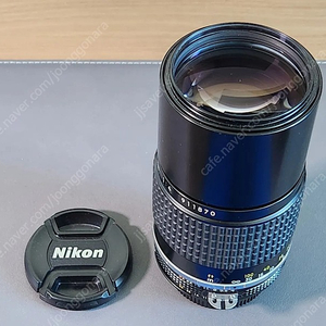 작고 가벼운 망원 단렌즈 니콘 MF 200mm f4 ai-s 렌즈