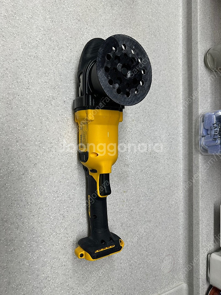 디월트 광택기(DCM848N 베어툴) 판매합니다.--2