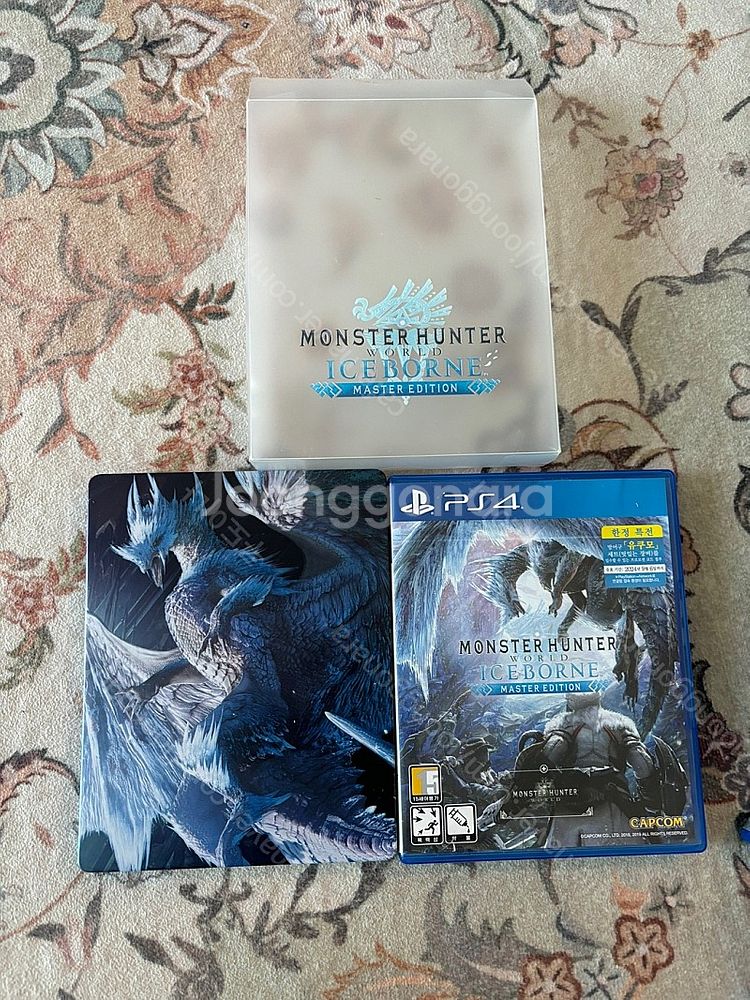 PS4 몬스터 헌터 월드 마스터 에디션 팝니다.--0