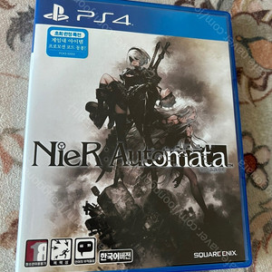PS4 니어오토마타 팝니다.