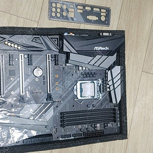 i5-9600kf + asrock z390 extreme4 팝니다.