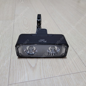 스페셜라이즈드 플럭스 1250 전조등