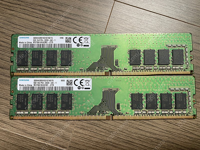 [RAM] 삼성전자 DDR4-2666 8G PC4-21300 * 2EA 팝니다. (3만3천원/택배비 포함)