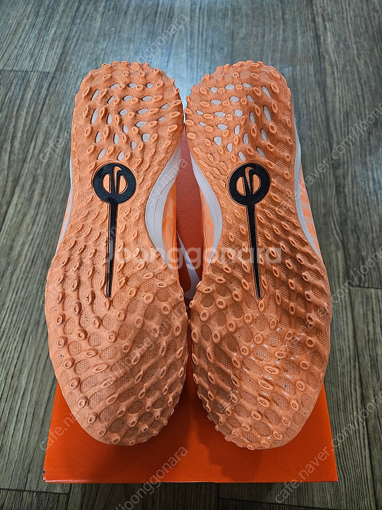 나이키 풋살화 티엠포 레전드10 아카데미 TF 265사이즈--1