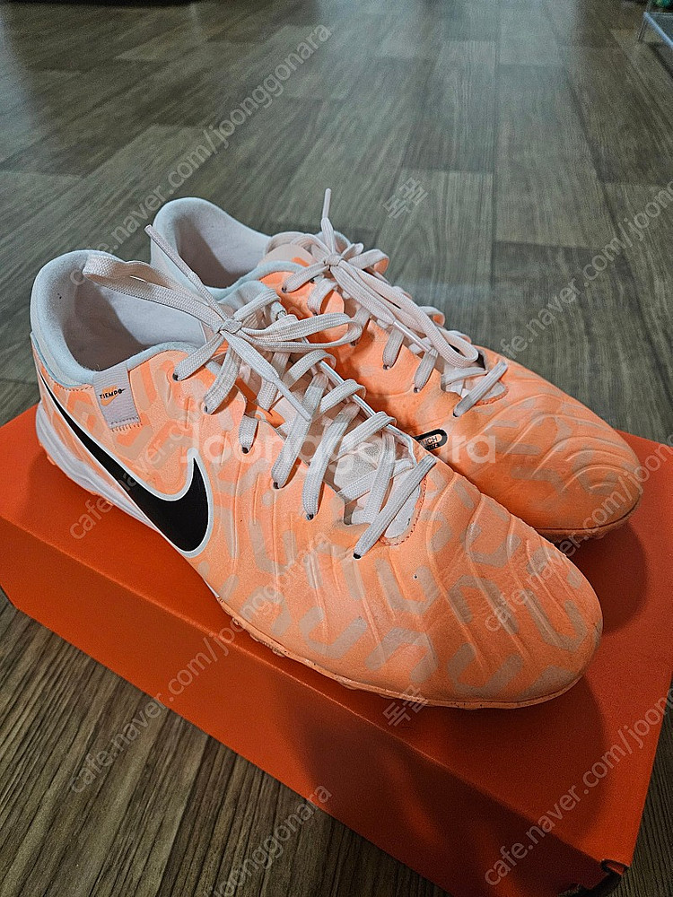 나이키 풋살화 티엠포 레전드10 아카데미 TF 265사이즈--0