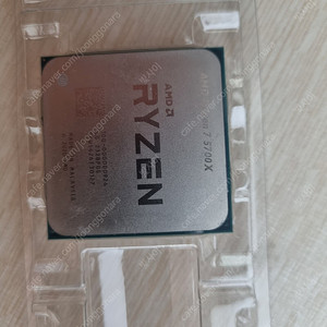 라이젠5700X / 라이젠1700 / DDR4 8GB