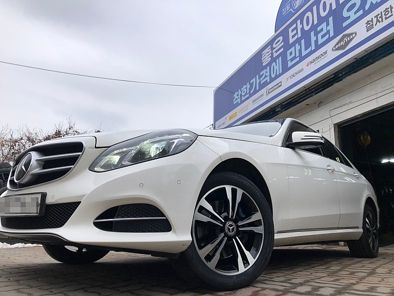 벤츠 E클래스 W212 페리 17인치 흠집없는 휠타이어 235/45R17 C클래스