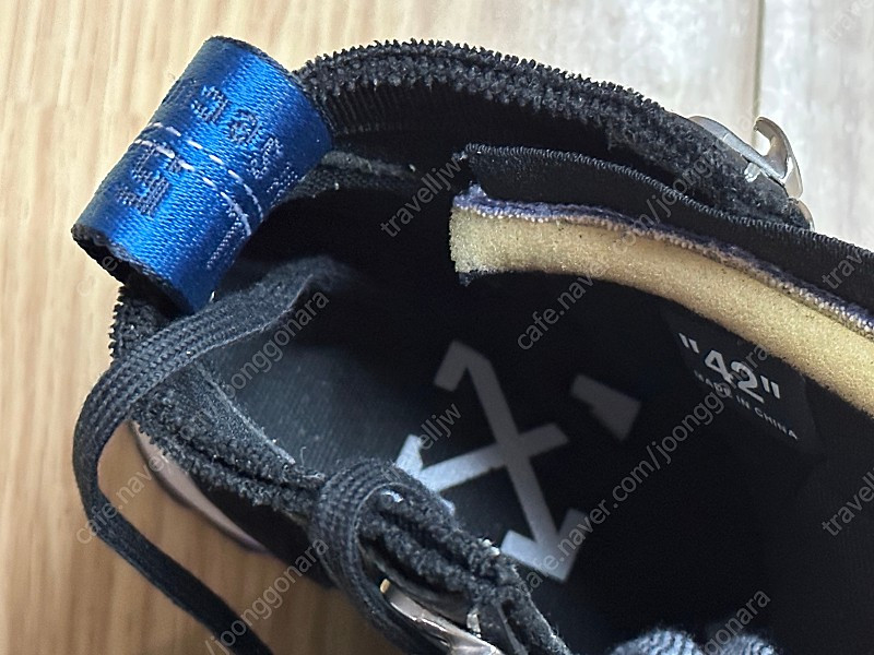 OFF WHITE 오프 화이트 하이탑 스니커즈 운동화 275 택포 35만--5