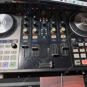 Traktor kontrol s4 mk2