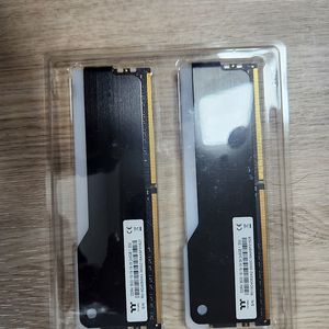 Thermaltake ddr4 3600MHz xmp led