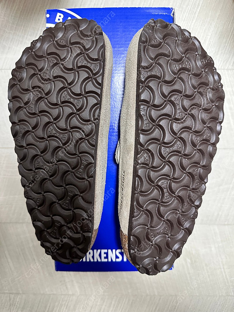 버켄스탁 보스턴 토프 (타우페) 레귤러 36(230) 새제품 판매합니다--2