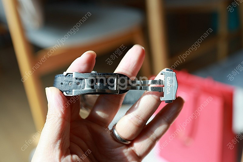 오메가 아쿠아테라 38mm 청판 신형 팝니다.--7