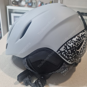 지로 스키 헬멧 (Giro Helmet)