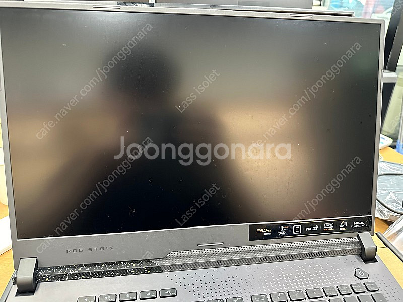 ASUS 게이밍노트북 17인치(ROG STRIX)--3