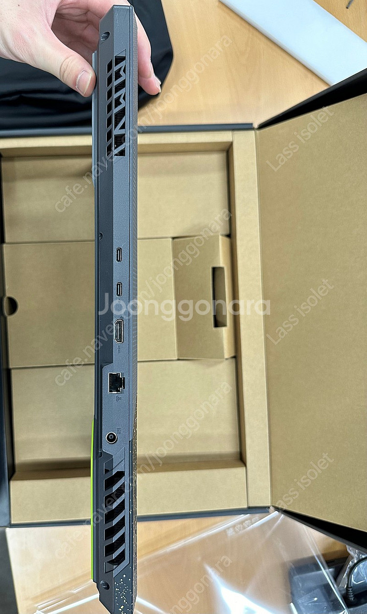 ASUS 게이밍노트북 17인치(ROG STRIX)--8