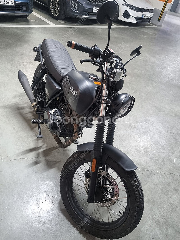 브릭스톤 펠스버그 125bx 팝니다--1