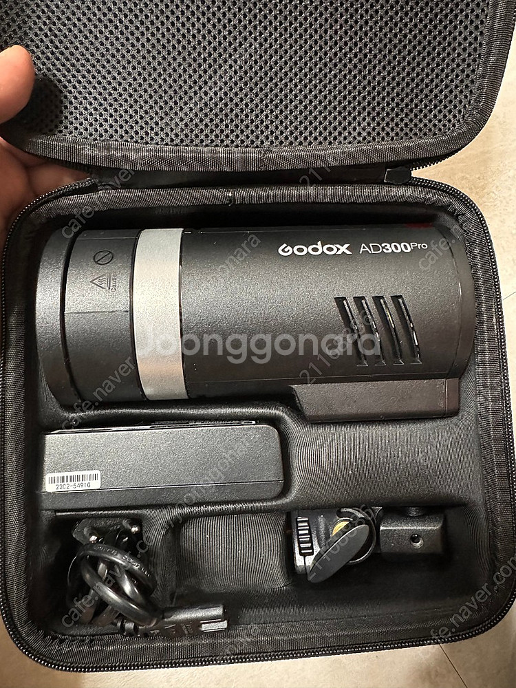 고독스 ad300pro godox 플래시 팝니다.--0