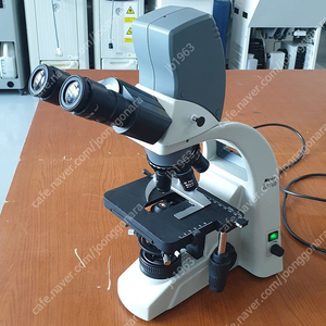 MOTIC BA 300 MICROSCOPE