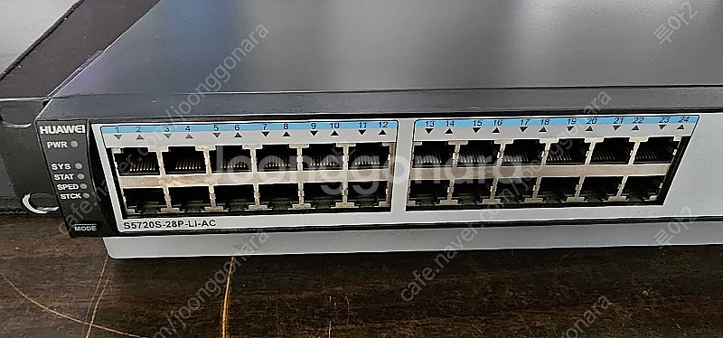 화웨이 L2 이더넷스위치 S5720S-28P-LI-AC--1