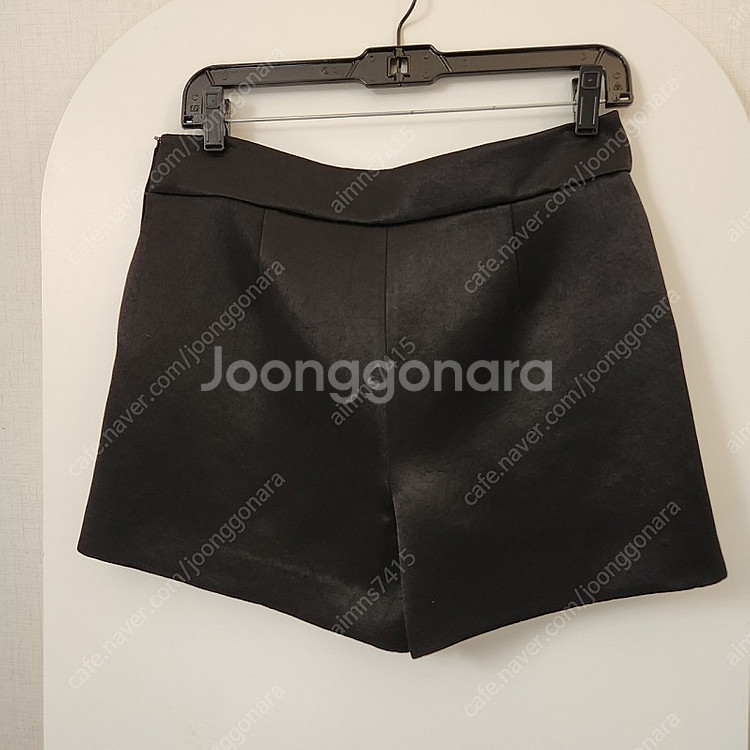 띠어리 새틴반바지 새상품--1