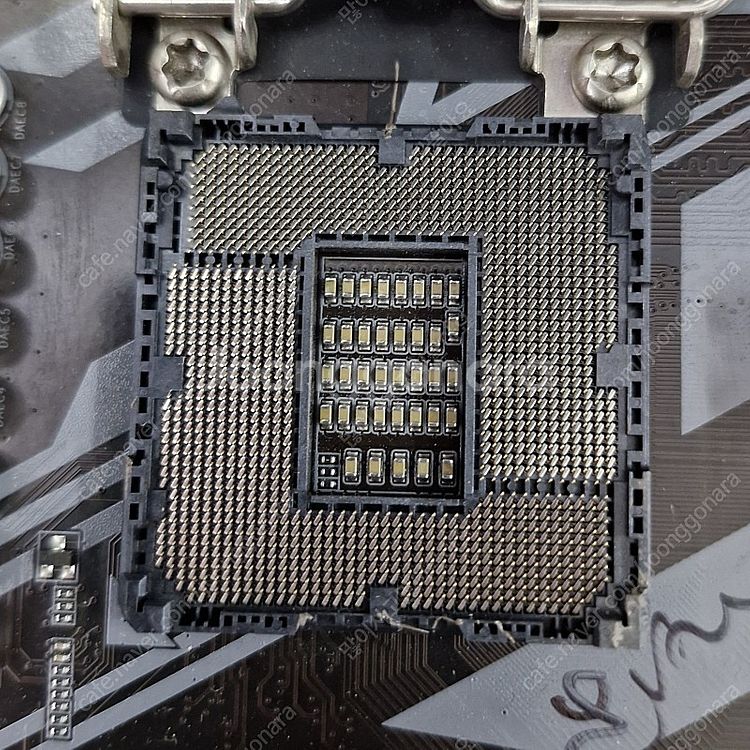 Gigabyte Z390 UD 백패널포함 (OEM버젼)...--1