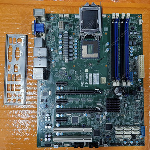 Supermicro C7Z87 백패널포함 2만 착불3천