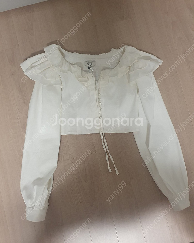 THETIS 테티스 RUFFLE BLOUSE--4