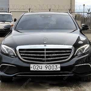 벤츠E-클래스 W213 E300 익스클루시브@중고차@소액할부@전액할부@리스@중고차매입@중고차구매전부가능합니다