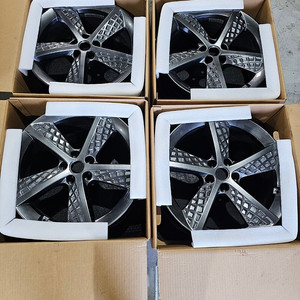 [GENESIS] G80RG3 20인치 스포츠 순정 와플휠 1셋트 휠만 팝니다.