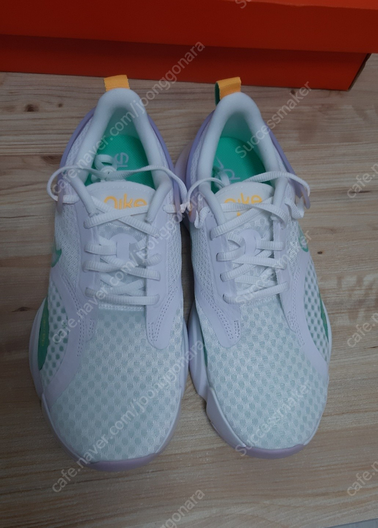 나이키 [새상품] NIKE여성 운동화 240 W 나이키--5