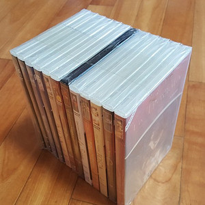 오페라 공연실황 DVD (12편) 과 Carpenters - Gold : Greatest Hits [2CD + 1DVD] 판매합니다.