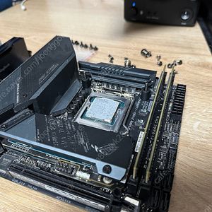 Rog strix z490-i + 16gb 3200 + 10105f