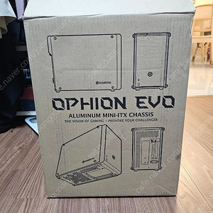 레진텍 ophion evo (itx) 케이스팝니다