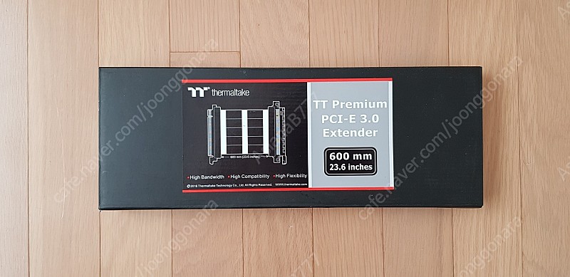 Thermaltake TT Premium PCI-E 3.0 Extender 600mm(그래픽카드)확장 케이블 팝니다.