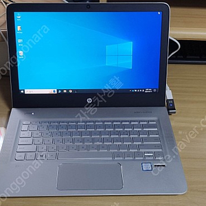 Hp envy 13-d031tu i3 6세대 노트북 팝니다.