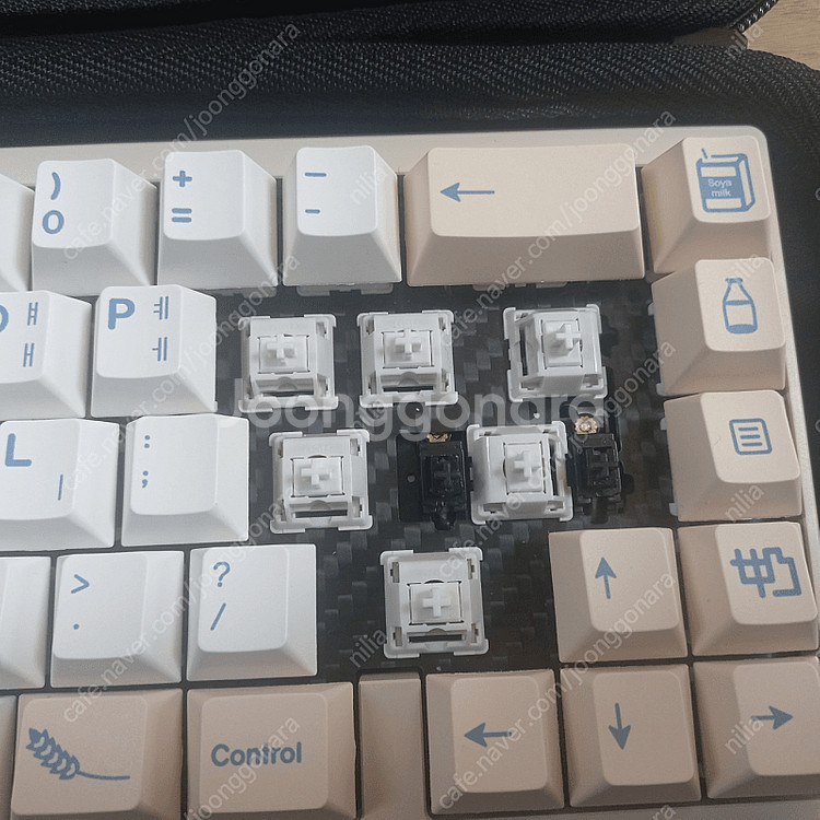 커스텀 키보드 판매합니다--1