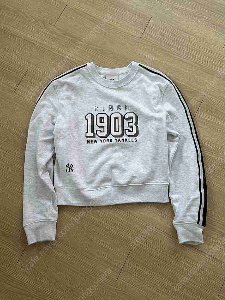 Mlb 크롭 맨투맨 S사이즈--1