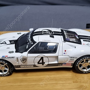 1:18 오토아트 포드GT (Ford GT) LM Spec II 다이캐스트 판매합니다.