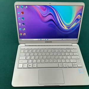 ((29만원-삼성노트북 13.3인치, 초경량)) NT900X3N-K58L (i5-7200U RAM-8G/SSD-256G) 정품윈도우 최신버전/오피스설치/성능Good!!