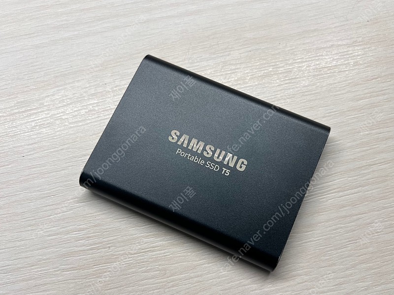 삼성 Potable SSD T5 1TB 팝니다.