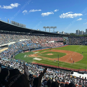 14일 일요일 14:00 두산vsLG 1루 네이비 308 2연석