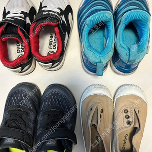 아기 신발 130-140사이즈 일괄(나이키 다이나모, 빅토리아, 페이퍼플레인)