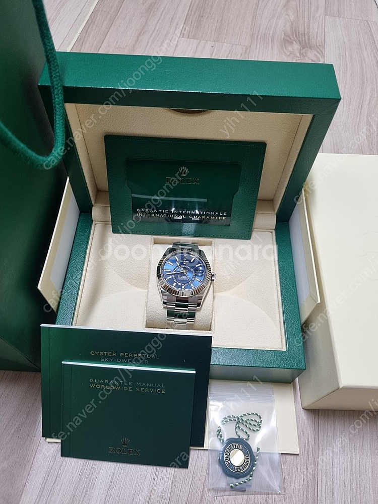 롤렉스 스카이드웰러 청판 신형 팝니다.--4