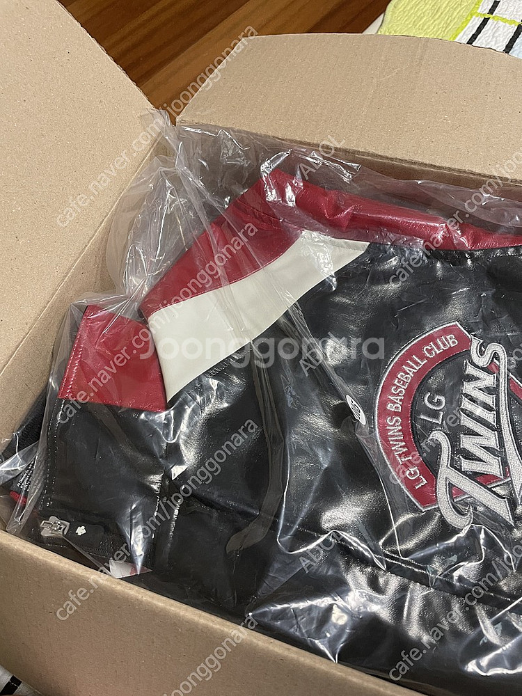 엘지트윈스 유광점퍼 구로고 (새제품) 105사이즈 데상트--0