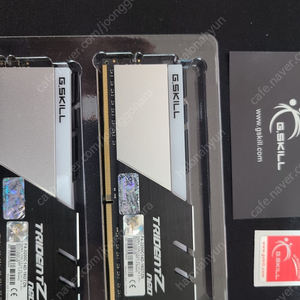 부산)지스킬 ddr4 3200 cl14(8x2)16gb 트라이던트 z rgb neo판매합니다(서린정품)