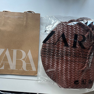 자라 ZARA 브레이디드 래더백 새제품