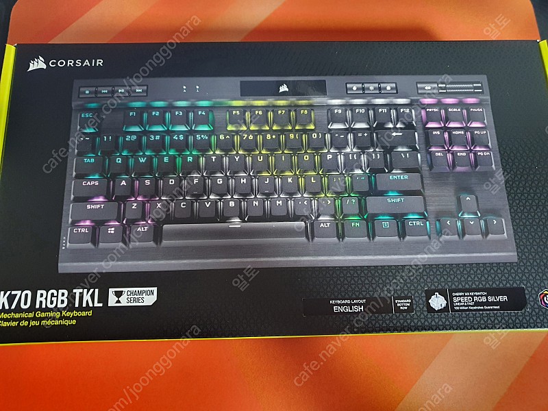 커세어 K70 RGB TKL 영문 은축 키보드 팝니다