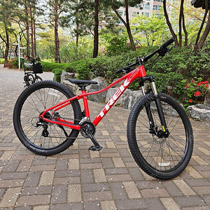 TREK 트렉 마린5 2023 S 사이즈 레드 팝니다.