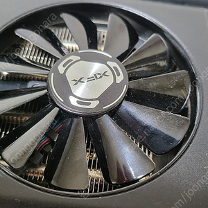 XFX 라데온 RX 5700XT 3팬 8기가