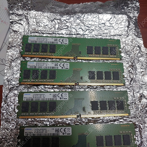 DDR4 8gb 2400T 총 4장